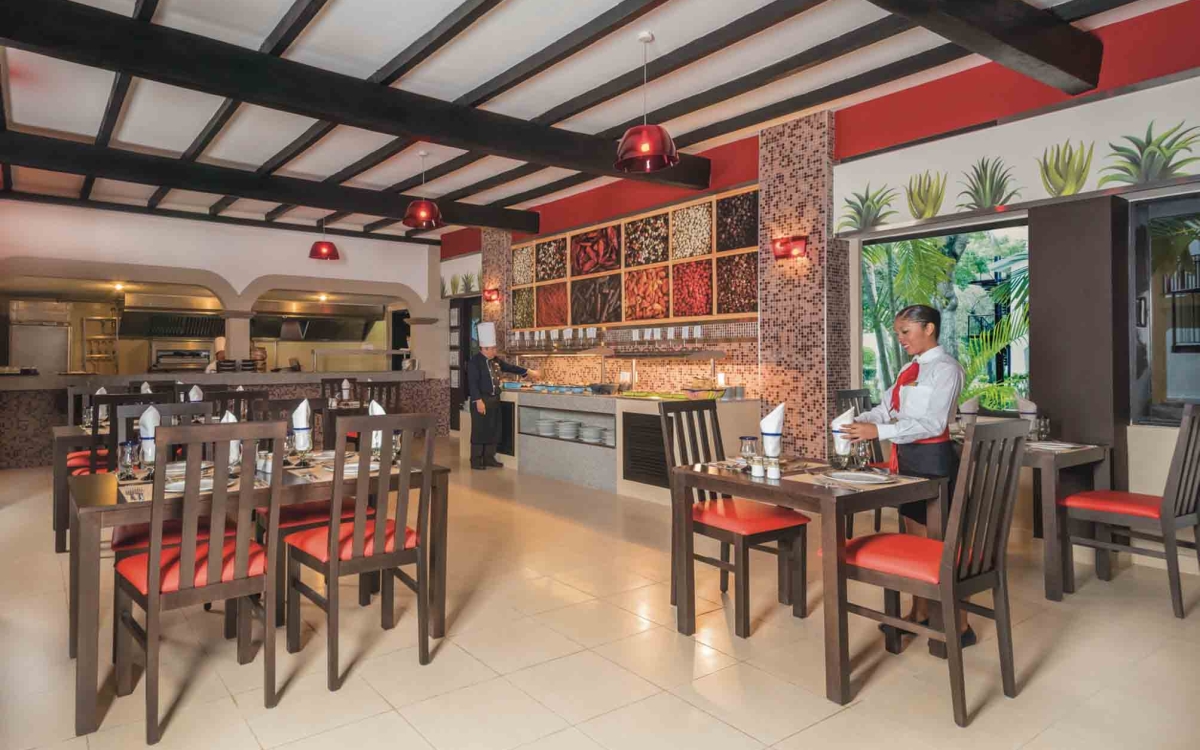 Ficha Tecnica Hotel RIU Lupita