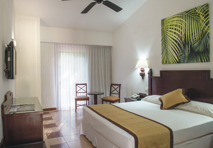 Ficha Tecnica Hotel RIU Lupita