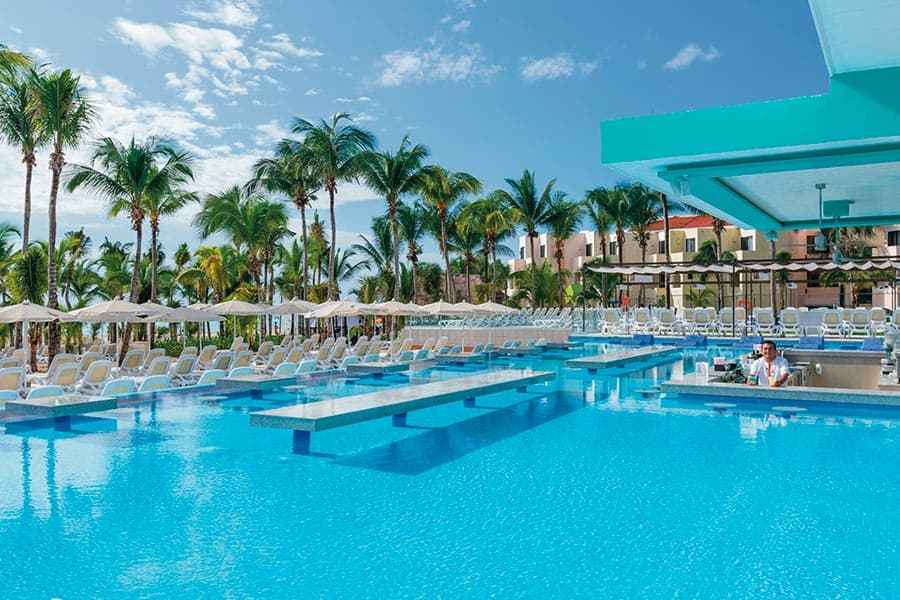 pool-riu-playacar-2_tcm49-225005