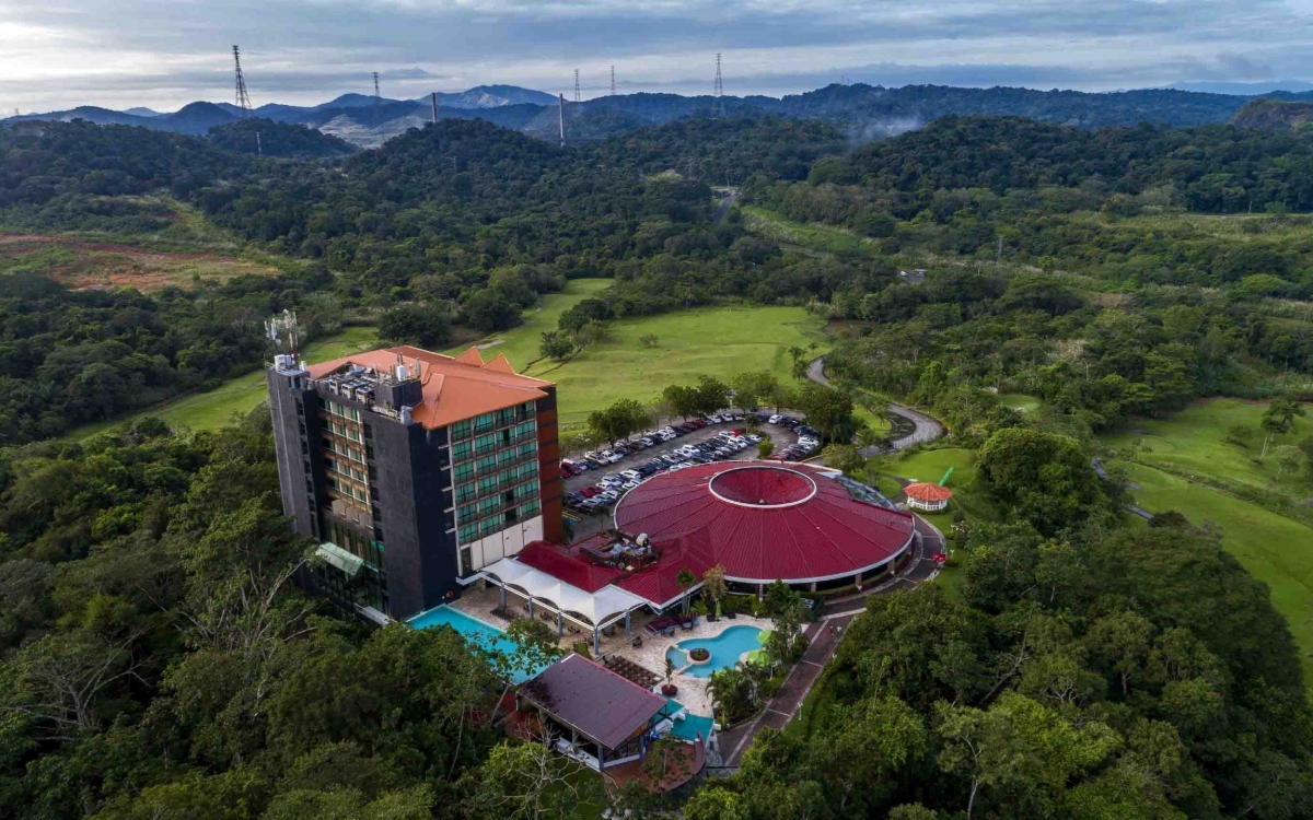 Ficha Summit Rainforest 2022